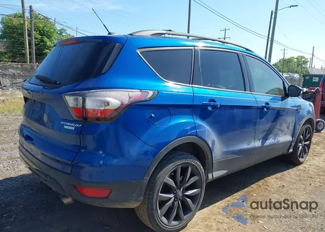 2017 Ford Escape Titanium z USA, uszkodzony, nr VIN 1FMCU0JD5HUA20408